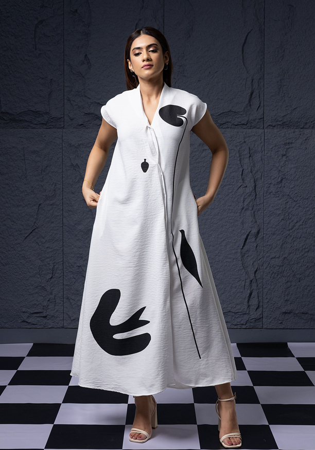 Loa minimalistic maxi dress